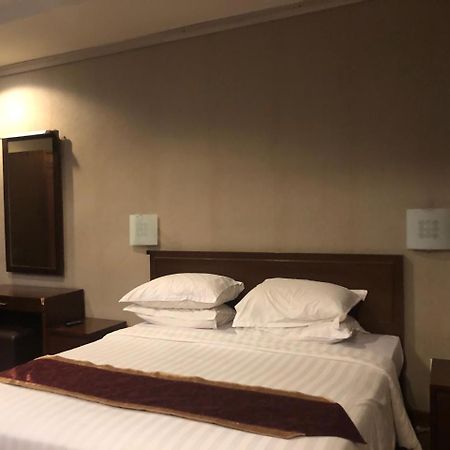Enhaii Hotel Bandung Dış mekan fotoğraf