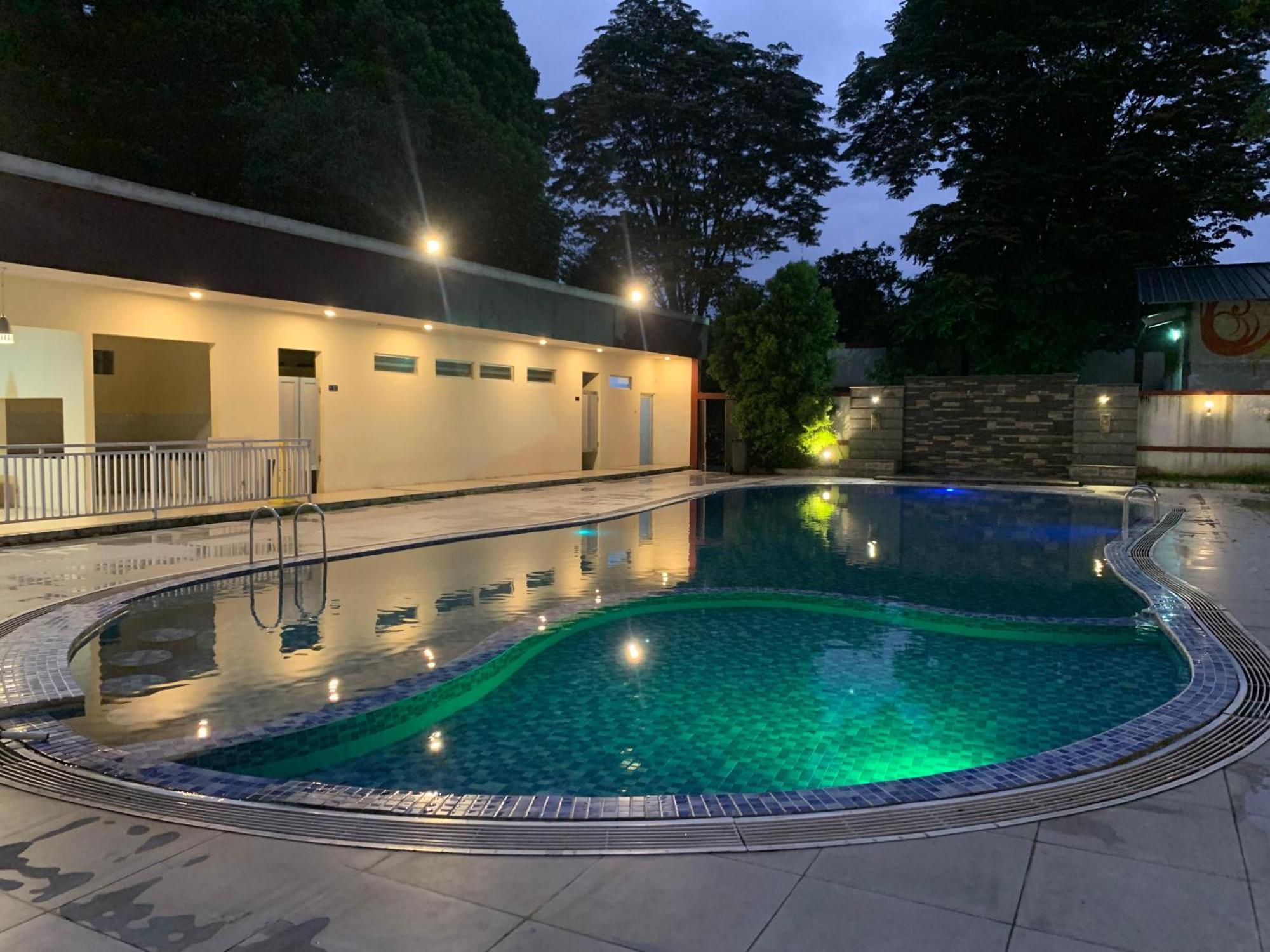 Enhaii Hotel Bandung Dış mekan fotoğraf